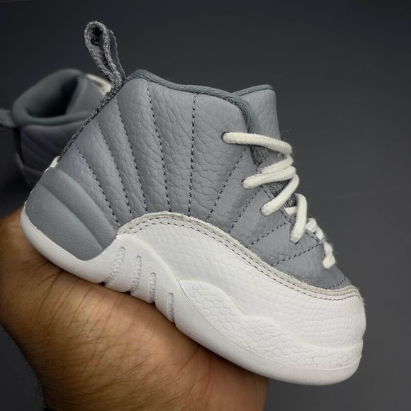 Used Air Jordan 12 Kids Size 5C - Picture 1 of 10